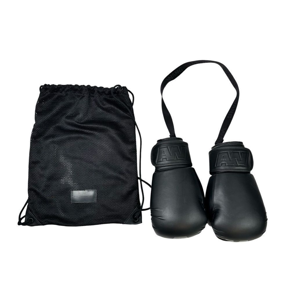 Alexander Wang x H&M Boxing Gloves Unisex Black